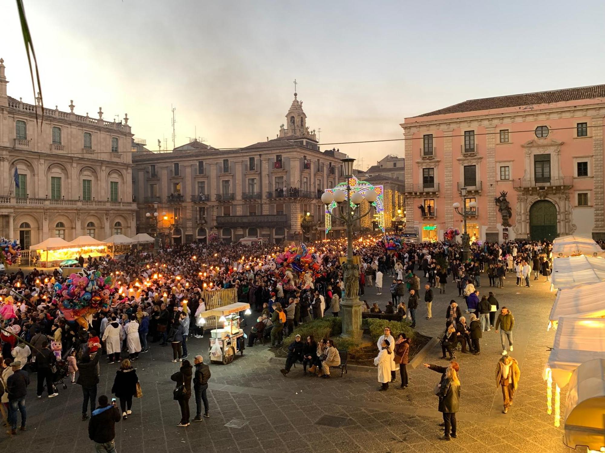 La Suite Di Piazza Dell'Universita Aeroporto di Catania Fontana Rossa Esterno foto